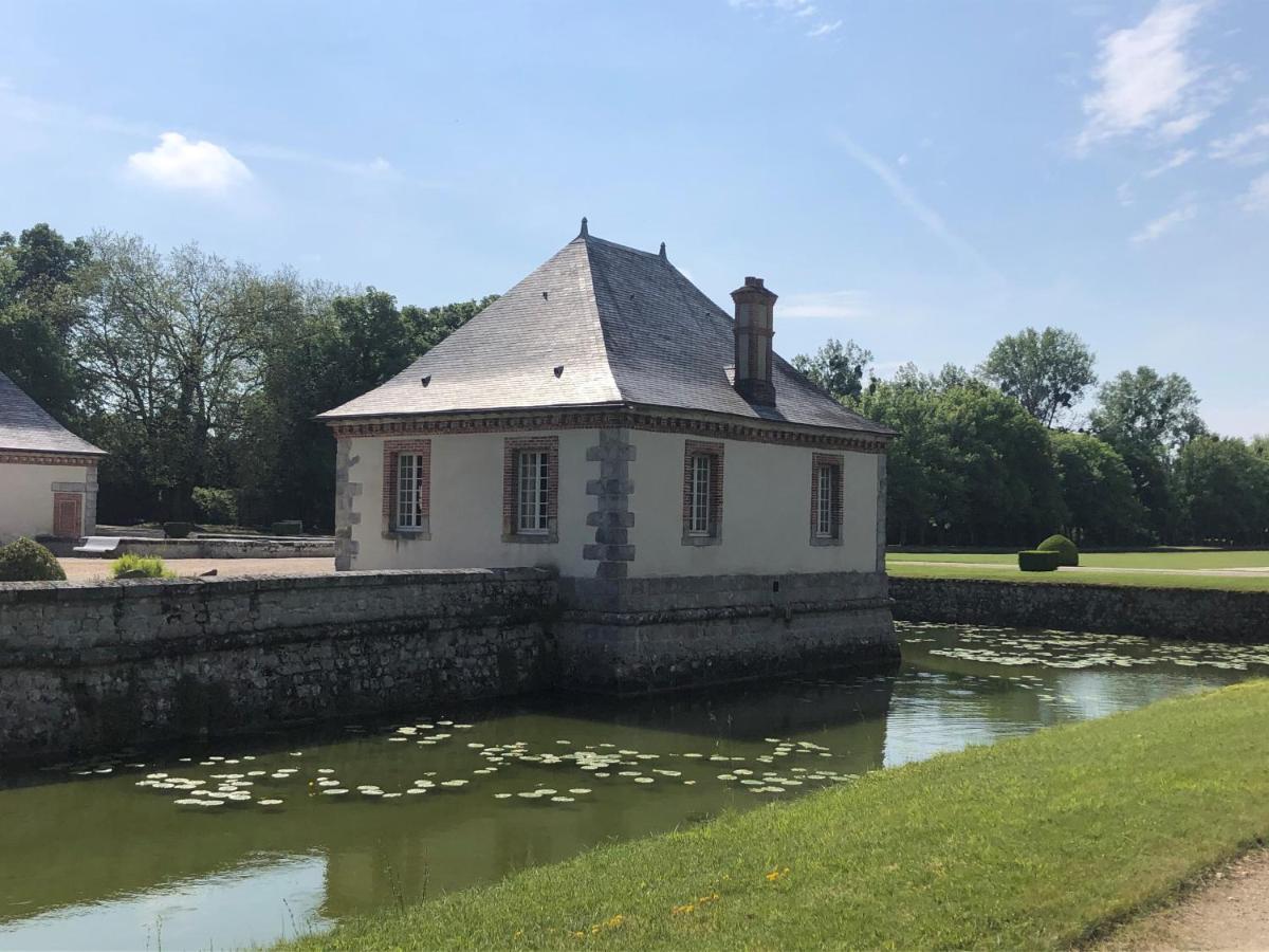 Château-Hôtel de Bourron Exterior foto