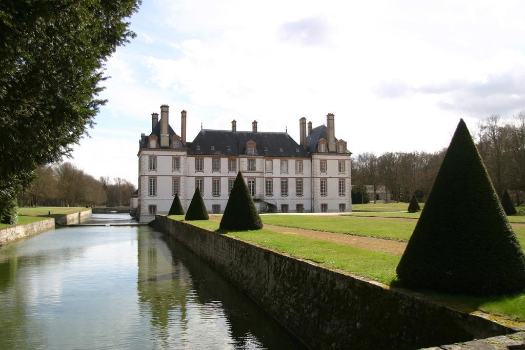 Château-Hôtel de Bourron Exterior foto